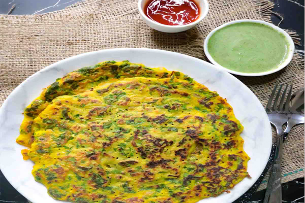 क्या आपने कभी खाया है मूंग पालक का चीला, बनाने की रेसिपी भी है आसान