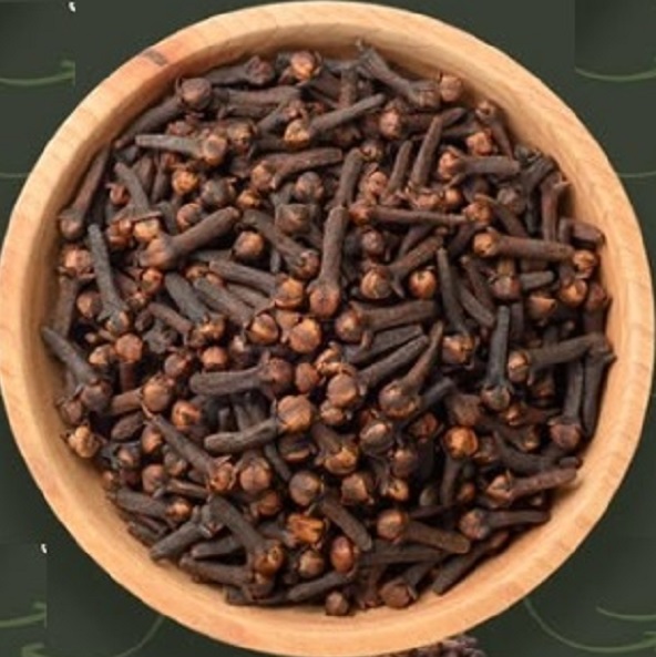 Health Advice : नेचुरल पेन किलर है लौंग, दांत दर्द से माइग्रेन तक में कारगर 