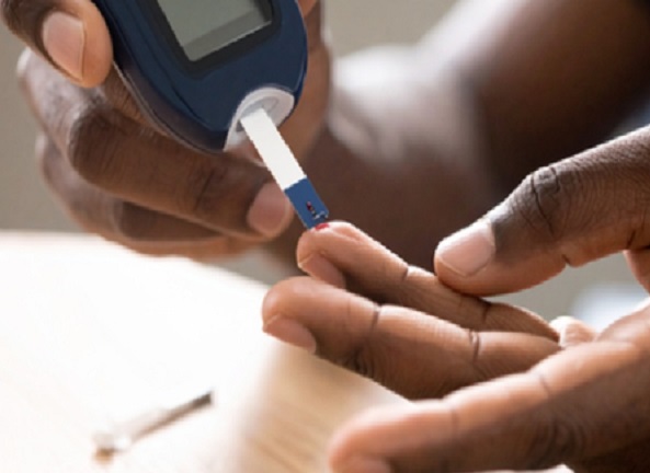 Health Tips:  संतुलित आहार और सही कैलोरी काउंट से कंट्रोल करें डायबिटीज, ये सावधानी भी जरूरी 