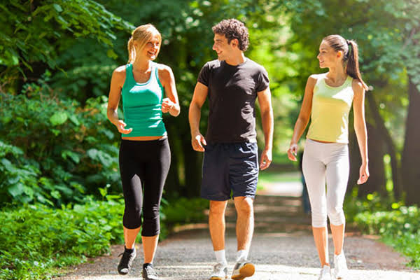 Health Tips: दिन की शुरुआत करें सेहत के साथ, सुबह वॉक की आदत डालने के लिए अपनाएं ये रूटीन
