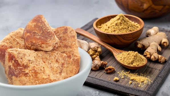 Healthy Food : सर्दी, खांसी और जुकाम से चाहिए राहत तो घर में मौजूद यह विंटर कॉम्बो देगा आराम
