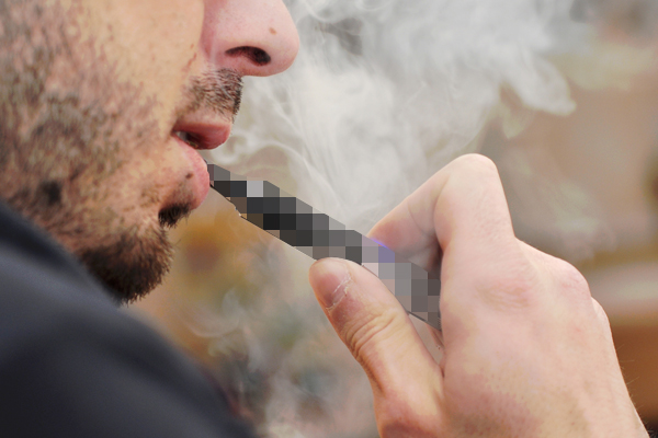 धूम्रपान छोडऩे में अधिक प्रभावी साबित हुई ई-सिगरेट