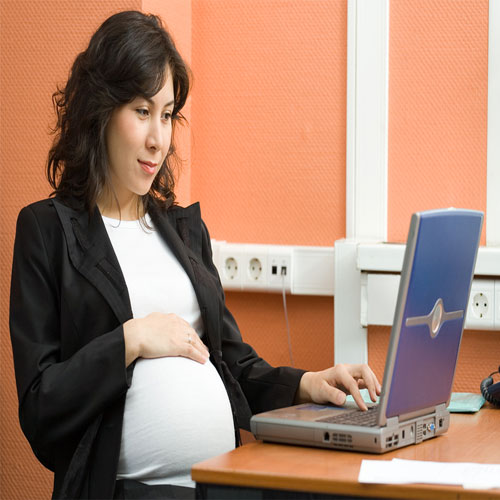 गर्भावस्था के दौरान ऑफिस कब तक जाएं