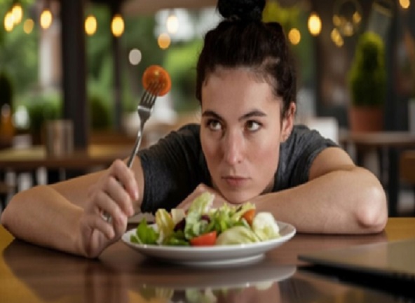 Health Tips : कितनी मात्रा में लिया गया भोजन बन जाता है औषधि, आयुर्वेद से जानिए सही नियम
