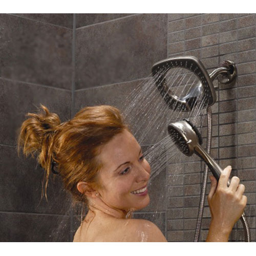 Bathroom का Shower हेड से लें नहाने का मजा... 