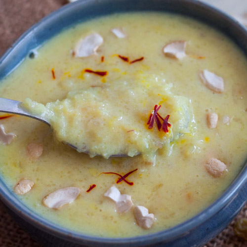 घर आ रहे हैं मेहमान, तो बनाकर खिलाएं शकरकंद की मलाईदार खीर