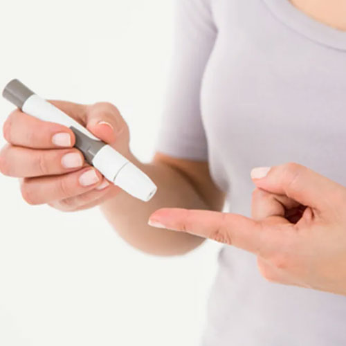 अगर आप करते हैं ऐसा तो कभी नहीं बढ़ पाएगी खून में शुगर