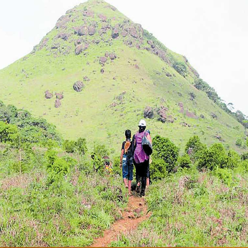 पहाड़ी जगहों पर ट्रैवल करने में फूलने लगती है सांस, तो फॉलो करें ये टिप्स