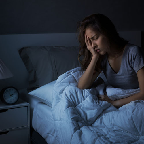 नींद न आने से हैं परेशान तो घर पर ये तरीके आजमाने से होगी शिकायत दूर