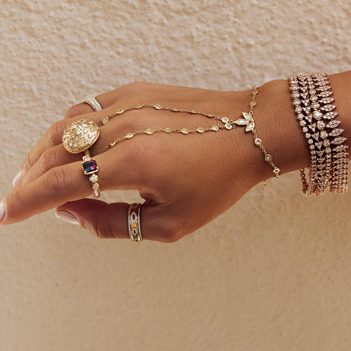 Jewellery Fashion: हाथों की शोभा बढ़ा देंगे रिंग चैन, महिलाओं को आता है बहुत पसंद