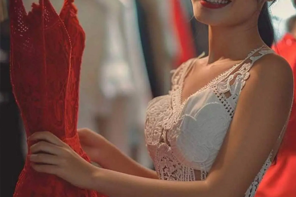 पतले शरीर के लिए ऐसा रखें फैशन सेंस, दिखेंगी स्टाइलिश
