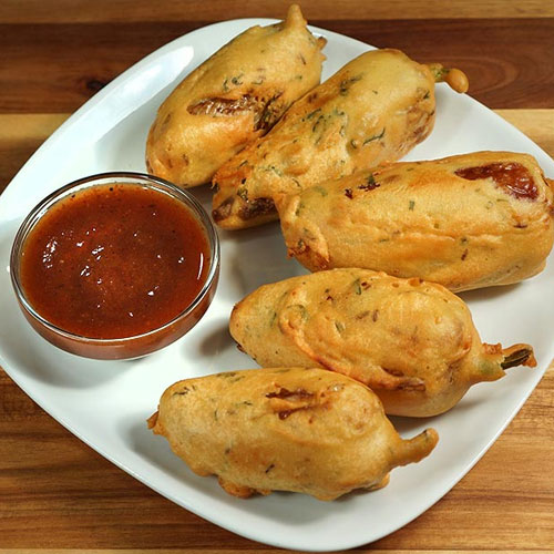 कुरकुरे तरीके से बनाएं मिर्च के पकौड़े, ये आसान विधि ट्राई करें