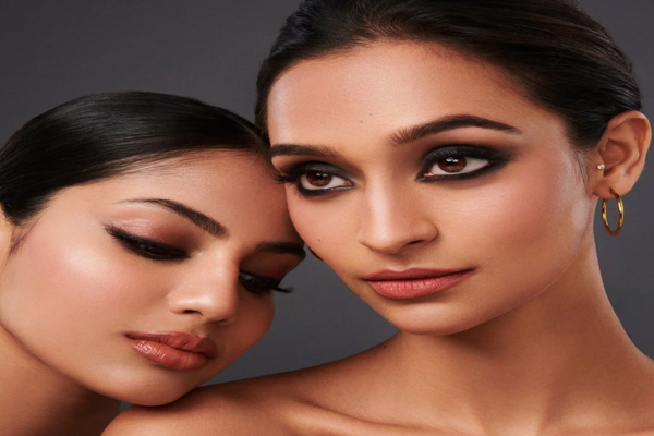 Makeup Tips: आईलाइनर और काजल के साथ की जाने वाली आम गलतियों को ऐसे सुधारें