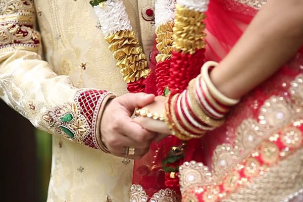 Marriage Budget Planning: शादी के लिए ऐसे बनाएं अपना बजट, बिल्कुल नहीं पड़ेगा बोझ