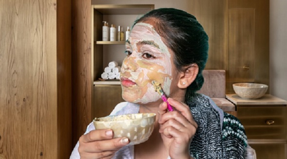 मुल्तानी मिट्टी में मिलाएं ये 5 चीजें, चेहरे की गंदगी और ऑयली स्किन से मिलेगा छुटकारा
