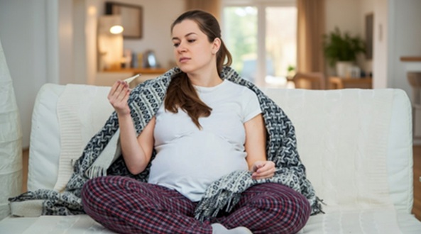 Moms & Baby Care : ठंड, थकान और संक्रमण से बचाव, सर्दियों में गर्भवती महिलाएं कैसे रखें खुद का ख्याल
