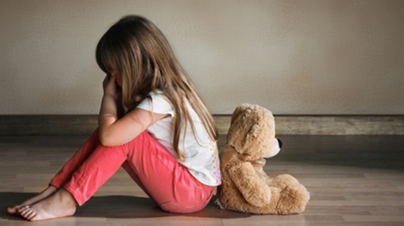 Moms & Baby Care : मोबाइल, पढ़ाई का दबाव और घर का माहौल, बच्चों के मानसिक स्वास्थ्य पर डाल रहे असर
