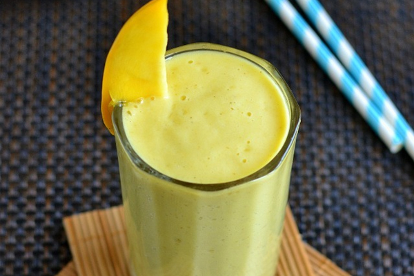 Oats Mango Smoothie: घर पर बच्चों को बनाकर पिलाए ओट्स मैंगो की स्मूदी, जानिए आसान रेसिपी
