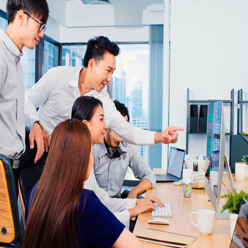 Office Vastu Tips: सही वास्तु से ऑफिस में आएगी तरक्की और पॉजिटिव एनर्जी