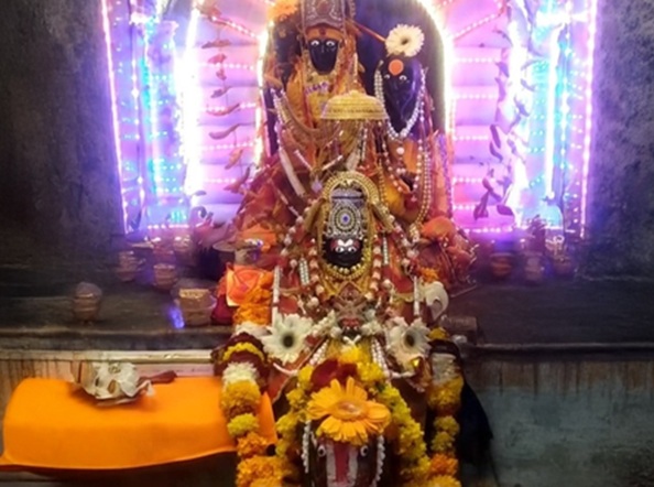 मकर संक्रांति पर इस मंदिर में लगता है लाखों श्रद्धालुओं का तांता, पड़ती है सूर्य की पहली किरण
