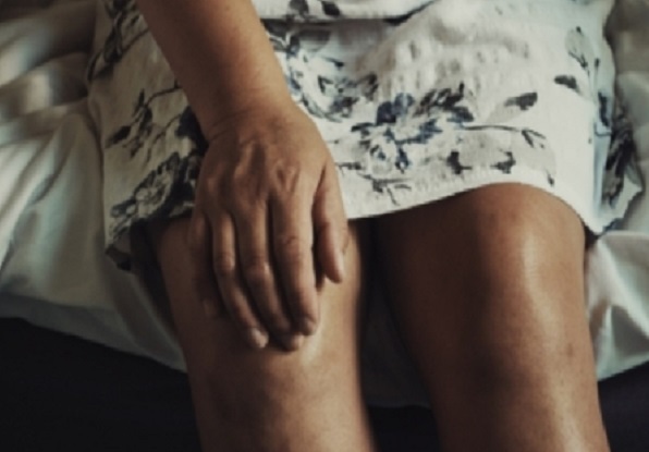 Health Tips :घुटनों में दर्द और आती हुई आवाज गंभीर बीमारी की संकेत, इस तरह रखें ख्याल