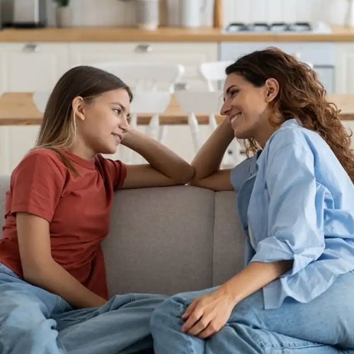 Parenting Tips: बच्चों के जिम्मेदार पेरेंट्स नहीं, बने दोस्त