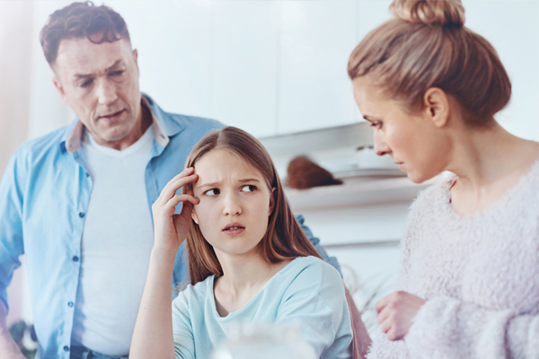 Parenting Tips: बच्चों को डिसिप्लिन सिखाते समय न करें ये गलतियां, हो जाते हैं जिद्दी