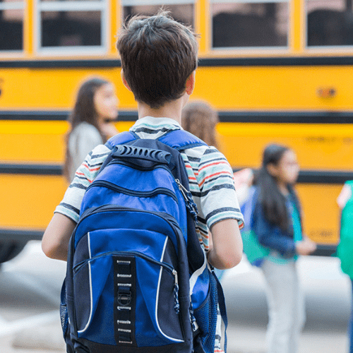 Parenting Tips: नए स्कूल में बच्चा ले रहा है एडमिशन, तो सिखाएं ये बातें