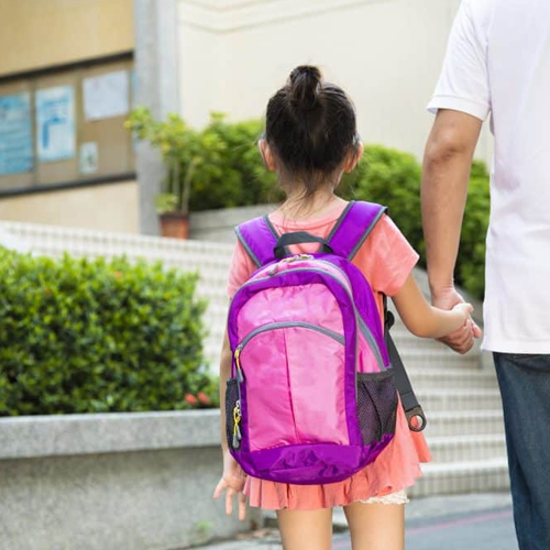 Parenting Tips: क्या है बच्चों के स्कूल जाने का सही समय, शुरुआत होगी बेहद अच्छी