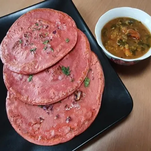 सुबह के नाश्ते में घर वालों को बनाकर खिलाएं चुकंदर का चीला, ये है आसान रेसिपी