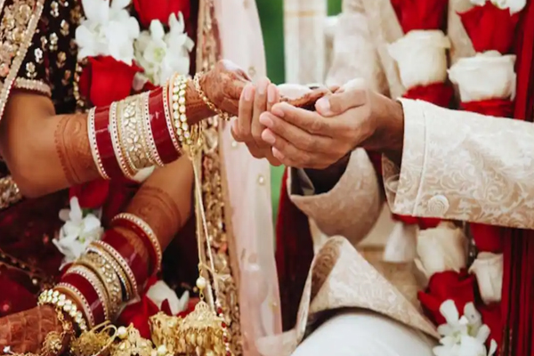 लव मैरिज के बाद भी आती है परेशानियां, ऐसे करें मुसीबतों का सामना