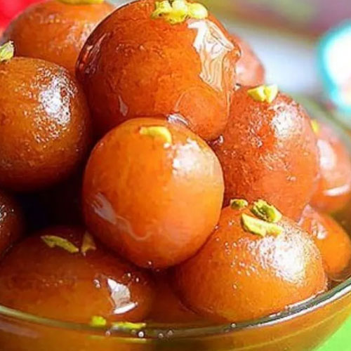 Recipe: घर आए मेहमानों को खिलाएं गाजर के गुलाब जामुन, खूब करेंगे तारीफ