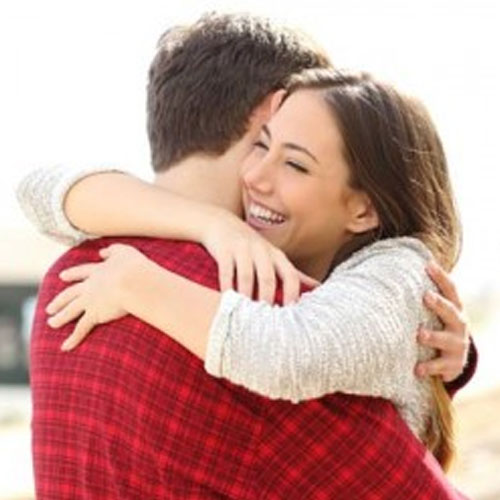 Relationship Tips: पति की नजरों में इस तरह बढ़ाएं अपनी इज्जत, ये टिप्स आएंगे काम