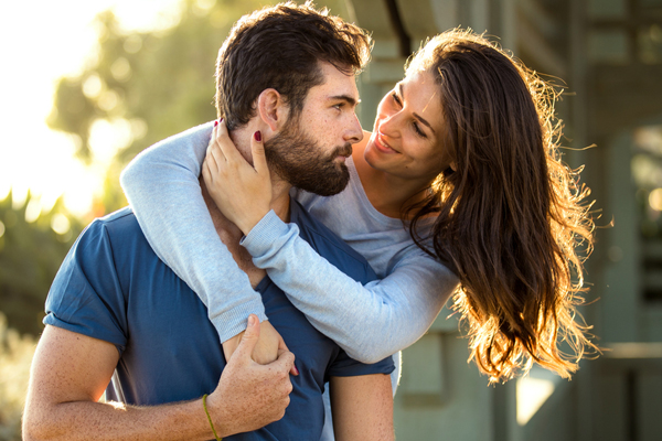 Relationship Tips: वेलेंटाइन वीक से पहले शुरू हो गए हैं झगड़े, तो इस तरह बढ़ाएं प्यार