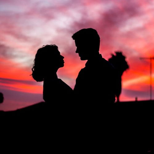 Relationship Tips: सच्चे हमसफर की कर रही है तलाश, तो ध्यान रखें ये क्वालिटीज