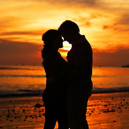 Relationship Tips: पार्टनर को कर रहे हैं प्रपोज, तो न करें ये गलतियां