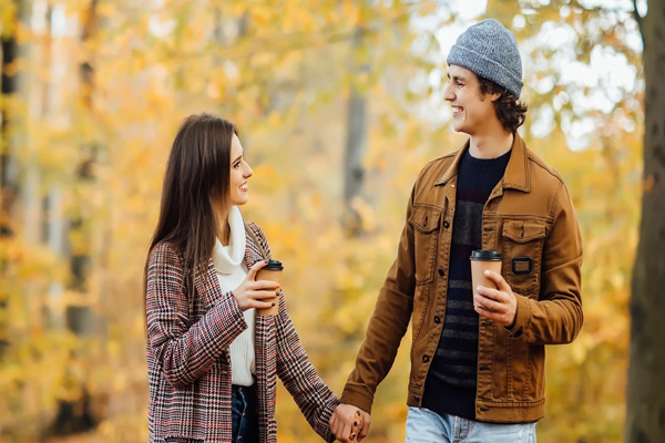 Relationship Tips: रिश्ते को मिल रहा है कम समय, तो क्वालिटी टाइम का करें सही इस्तेमाल