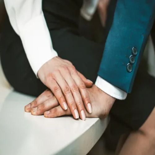 Relationship Tips: आपके पार्टनर का है ऑफिस अफेयर, तो इन तरीकों से लगाएं पता