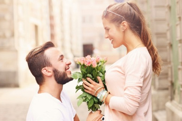 Relationship Tips: इस तरह करें वेलेंटाइन वीक की तैयारी, पार्टनर हो जाएगी खुश