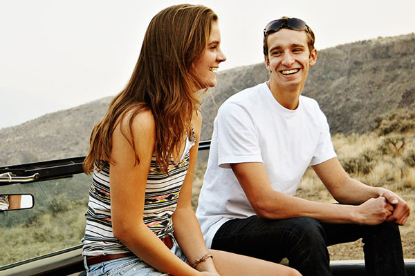 Relationship Tips: भाई बहन के रिश्ते में बहुत होते हैं झगड़े, इस तरह रिलेशन में भरें प्यार