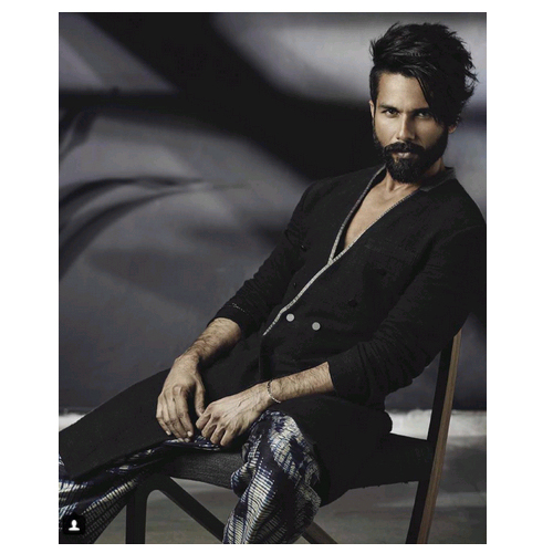 Cover पेज पर Shahid का look देखने लायक