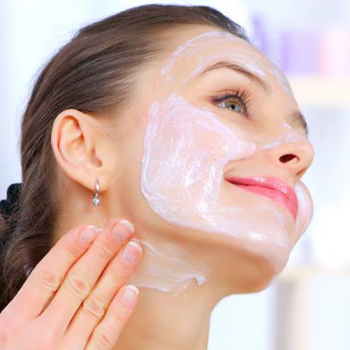 Skin Care Tips: त्वचा पर लगाएं दूध की मलाई, कई तरह से मिलते हैं फायदे 