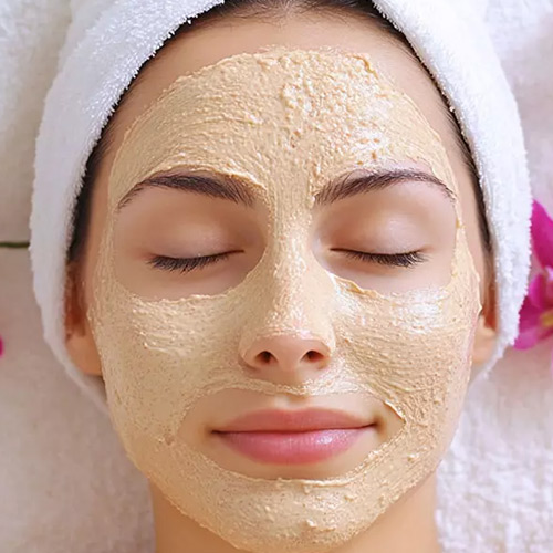 Skin Care Tips: लगा रहे हैं फेस पैक या उबटन, तो इन गलतियों को ना करें