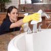 बाथरूम की सफाई करने के लिए 5 सरल सुझाव 