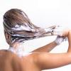 10 नैचुरल टिप्स:खूबसूरत बालों को डैंड्रफ्री रखें
 
 