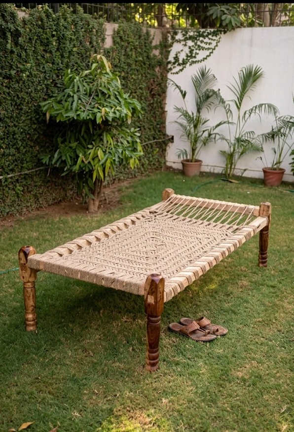 विदेशी बाजारों में मचा देसी चारपाई का डंका सादगी से लक्जरी तक का अनोखा सफर