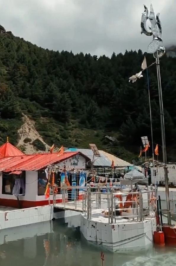 हिमालय की गोद में बसा कालापानी का रहस्यमयी मंदिर, जहां मंदिर से निकलती है काली नदी