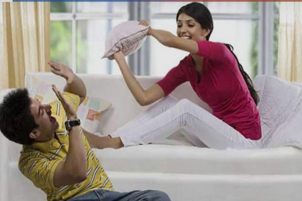 एक ही मूलांक वाले भाई-बहन का रिश्ता: क्या ये बनते हैं सबसे पक्के यार या बात-बात पर होती है तकरार अंक ज्योतिष से जानें
