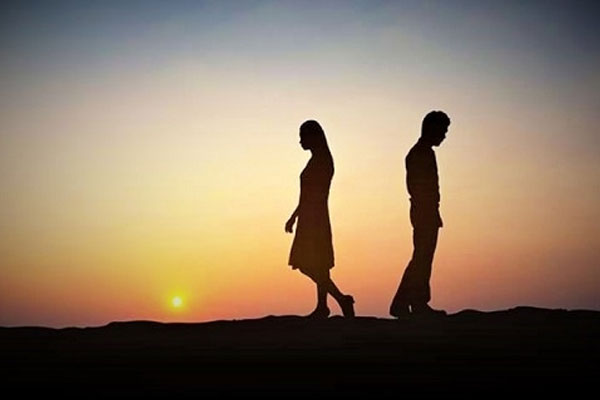 आपकी इन गलतियों से टूट सकता है आपका रिश्ता, हो जाएगा ब्रेकअप