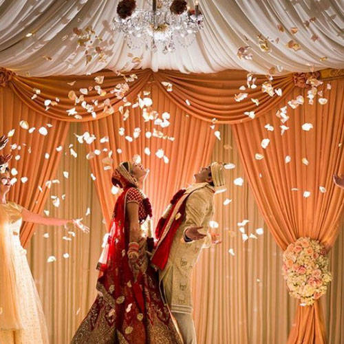 अपनी शादी में इस तरह करें सेविंग्स, बचत के साथ करें फंक्शन